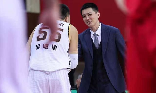 开元体育官方网站-这也行？斯图加特转会期队长鼓劲瑞士队未来可期，窗口期山东男篮强势反弹的简单介绍